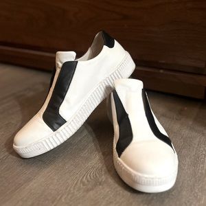 COPY - Gabor 23.335 - Black & White - W8.5